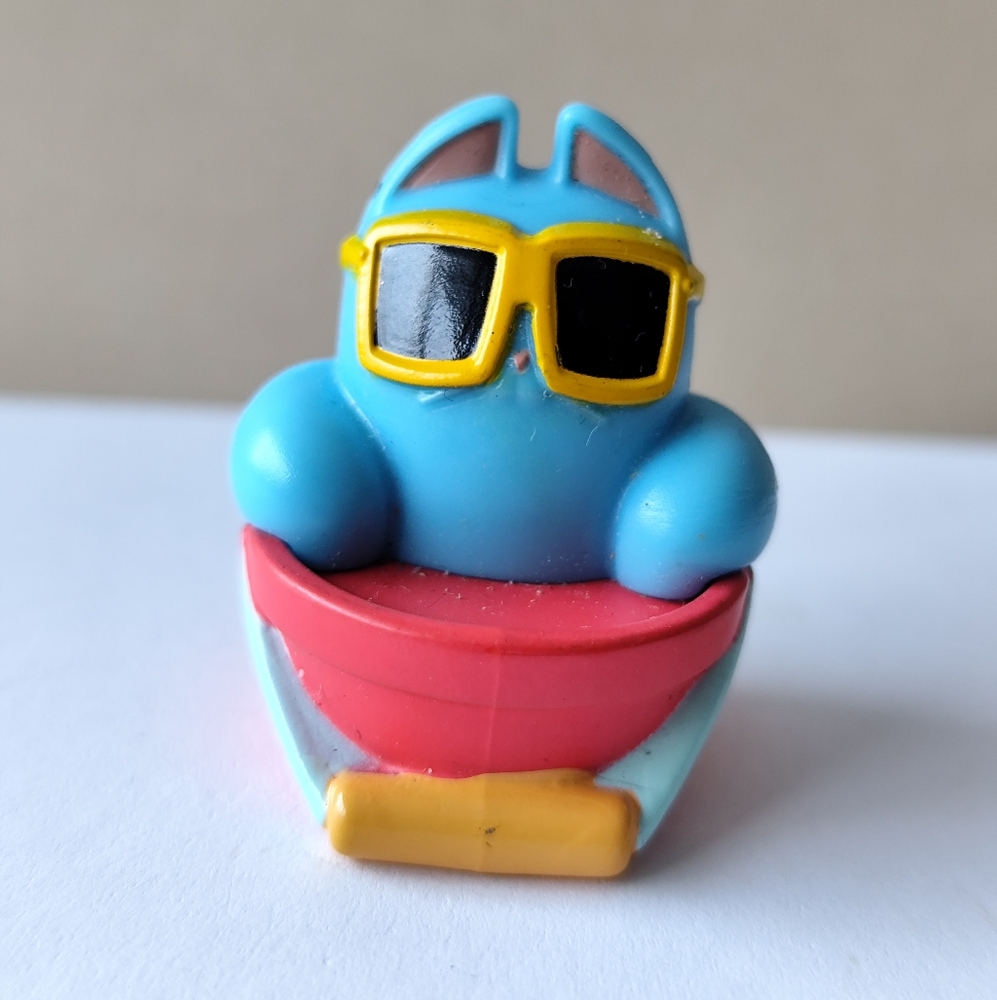 4/$20💥Lost Kitties 2019 Maxalax Blind Box Series 2 Figure Red Bucket Sunglasses